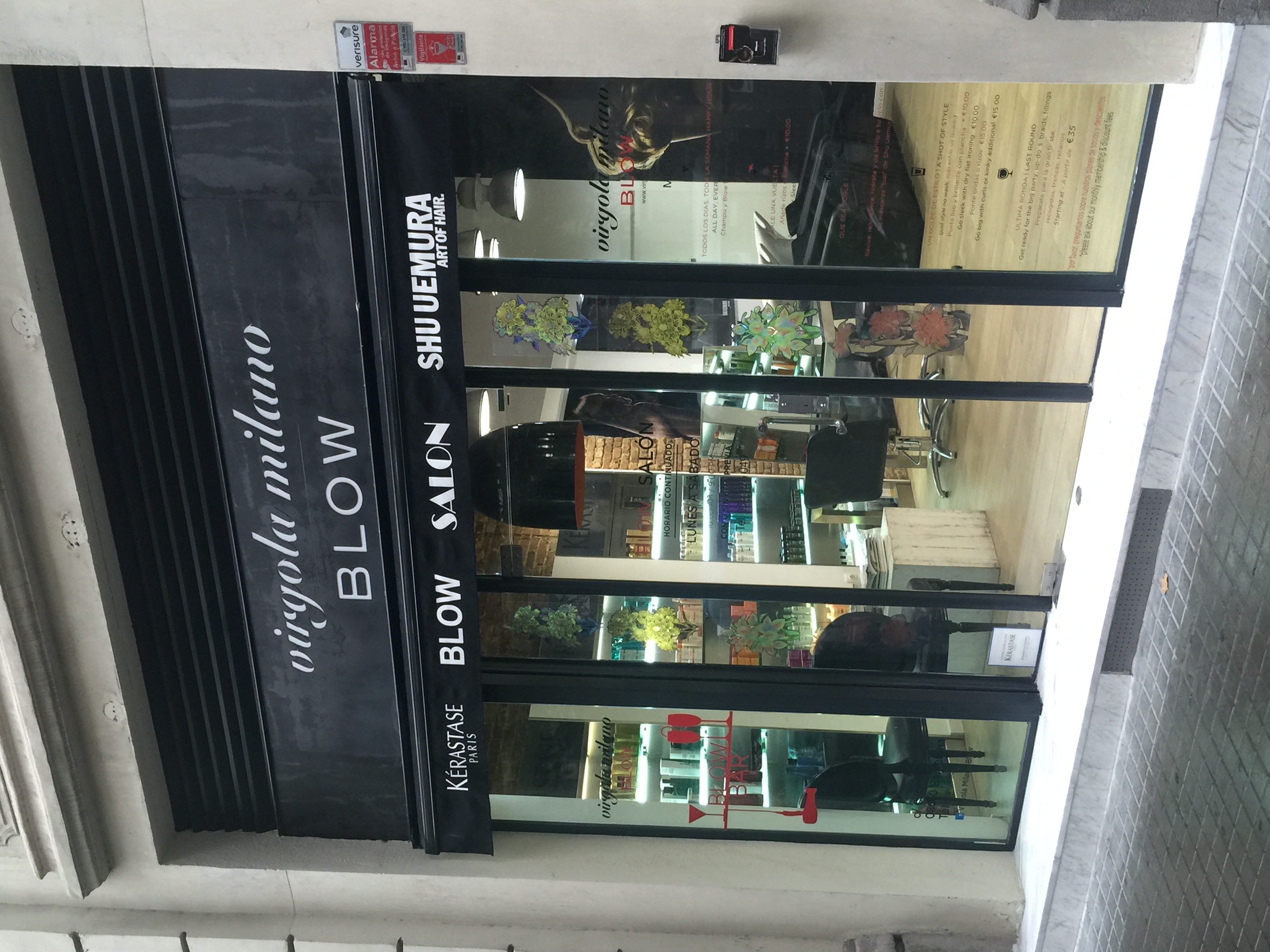 Implantación de Peluquería Virgola Milano