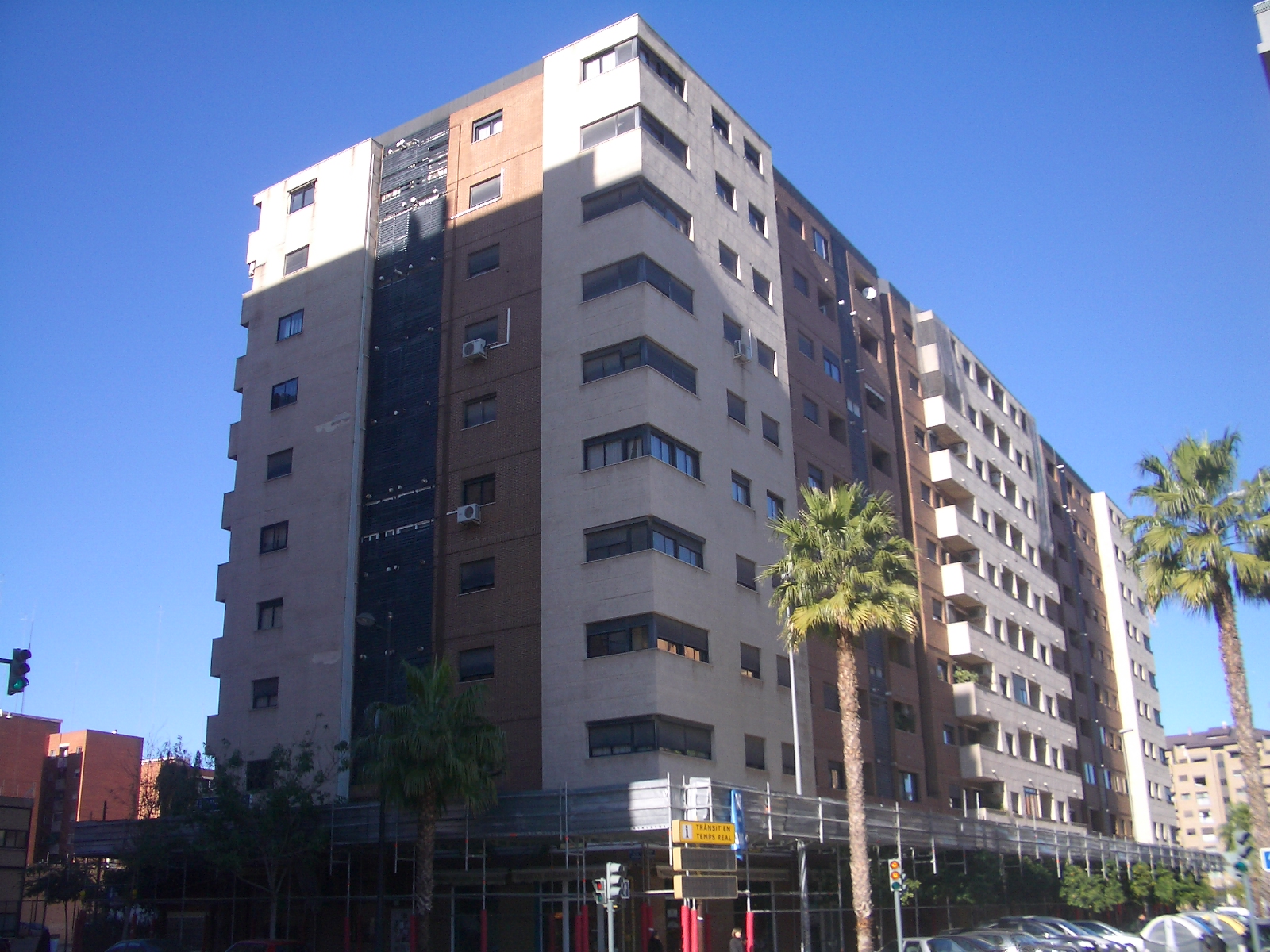 Fachadas de Edificio Aislado