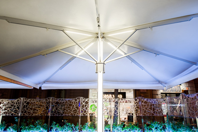 Parasol modelo Azores con iluminación