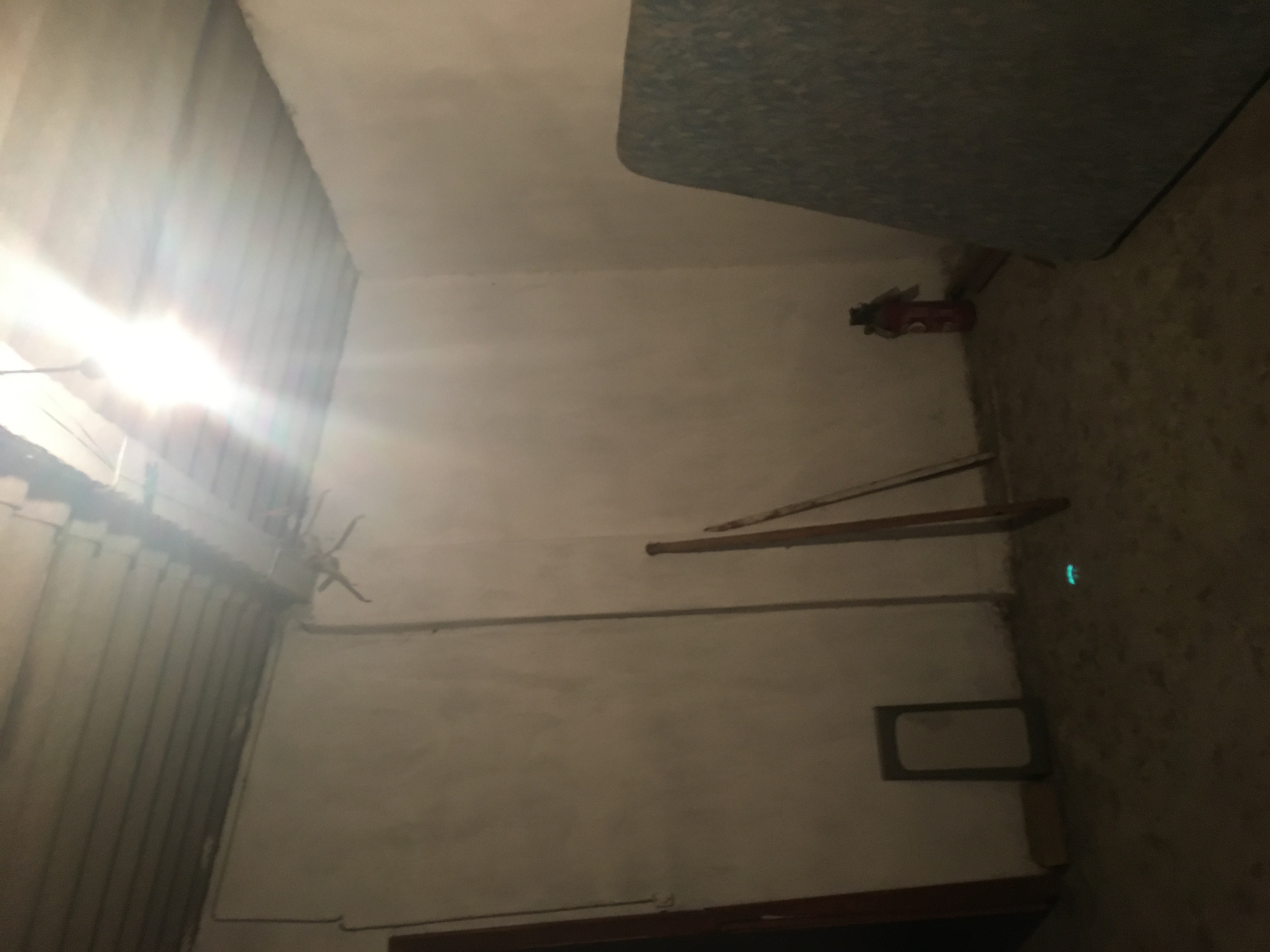 Conexión entre vivienda y trastero en Ponteareas. 2.