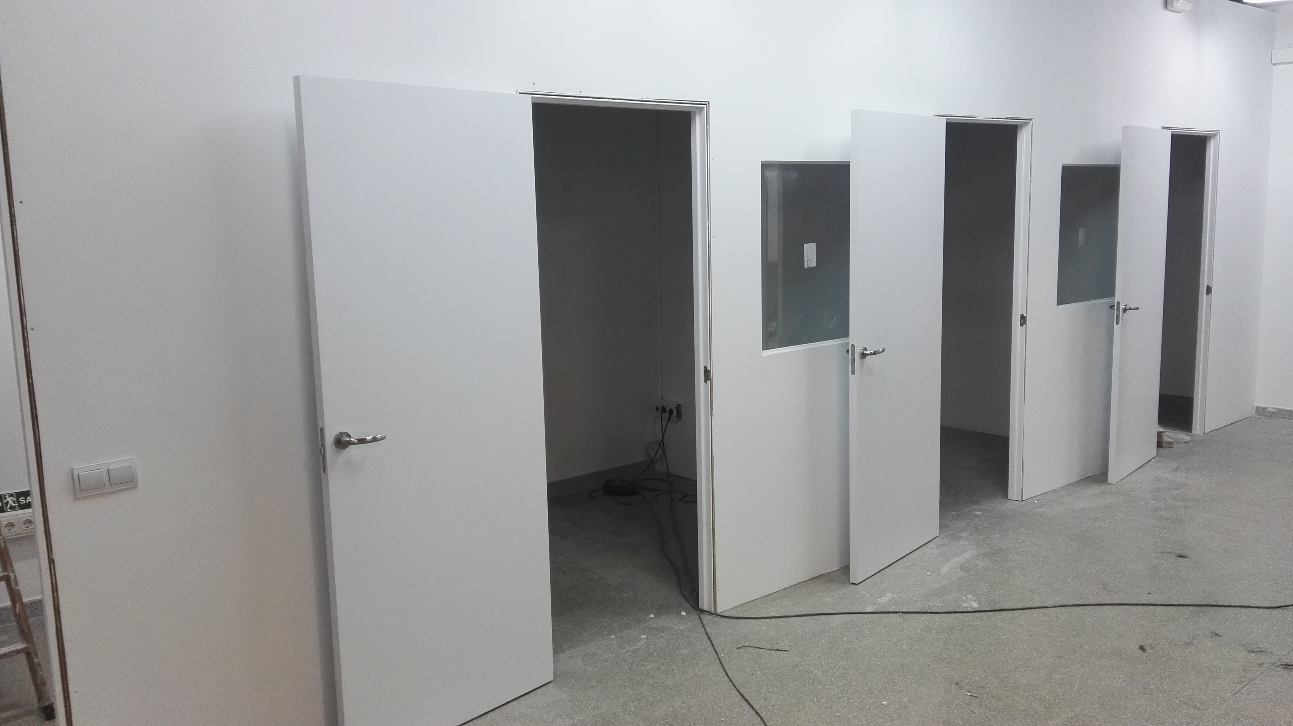 FASE 3: Pintura y tapeteado de puertas