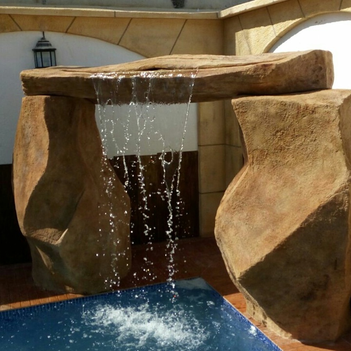 reproduciones en rocas artificiales para piscinas
