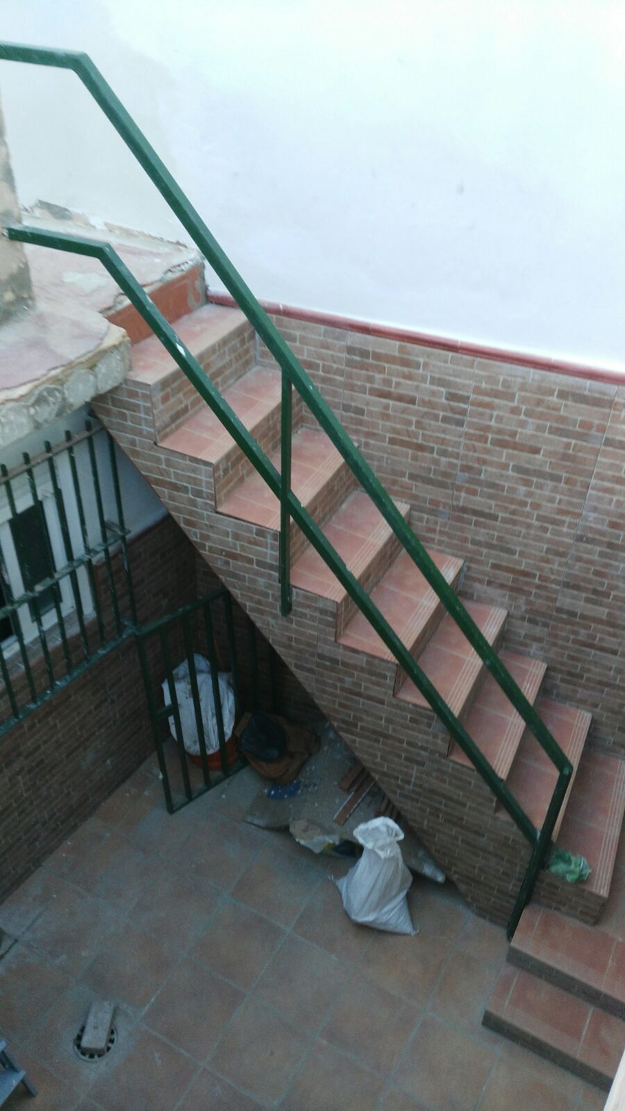 Solar escalera+patio