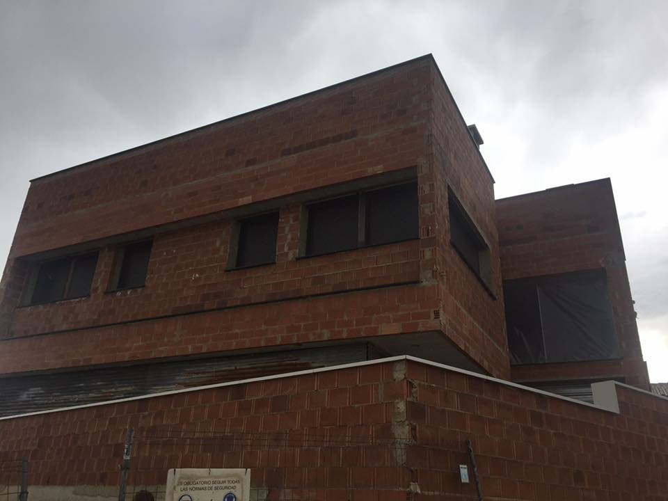 VIVIENDA UNIFAMILIAR