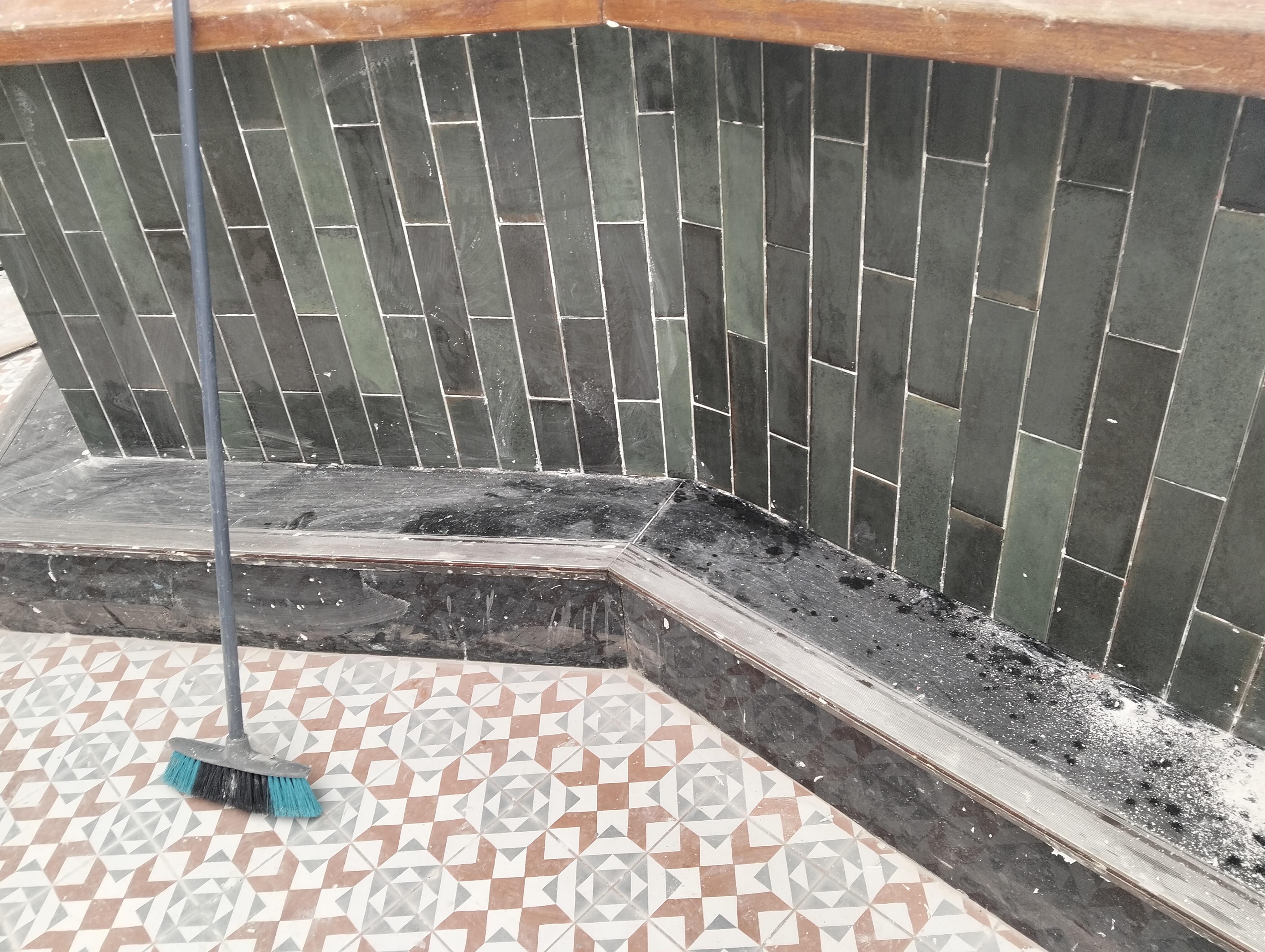 Traba de Alicatado con mosaicos