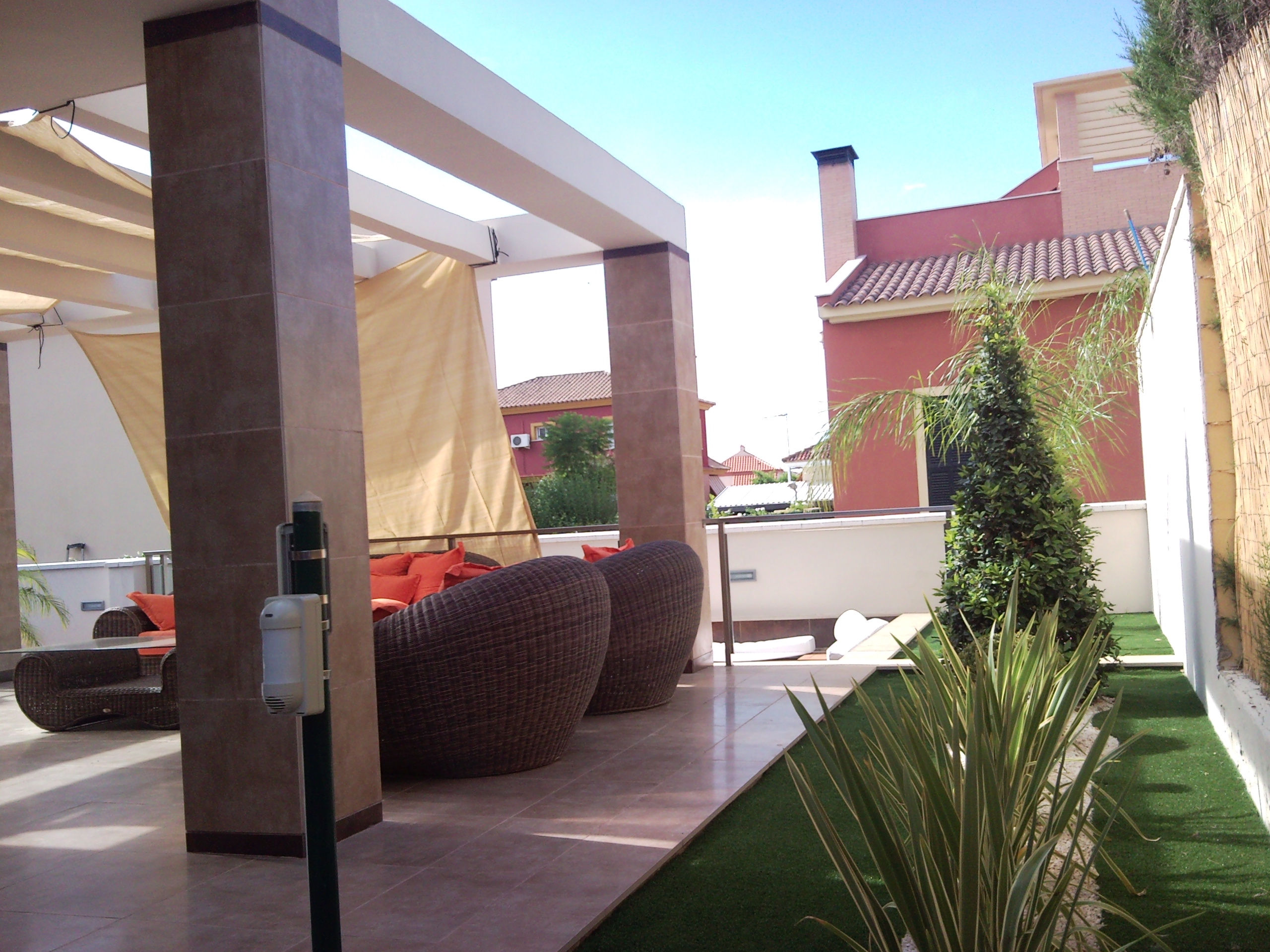 EXTERIORES