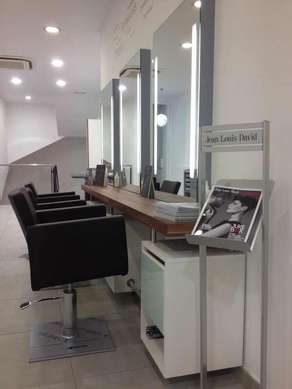 SALON PELUQUERIA ALTO STANDING