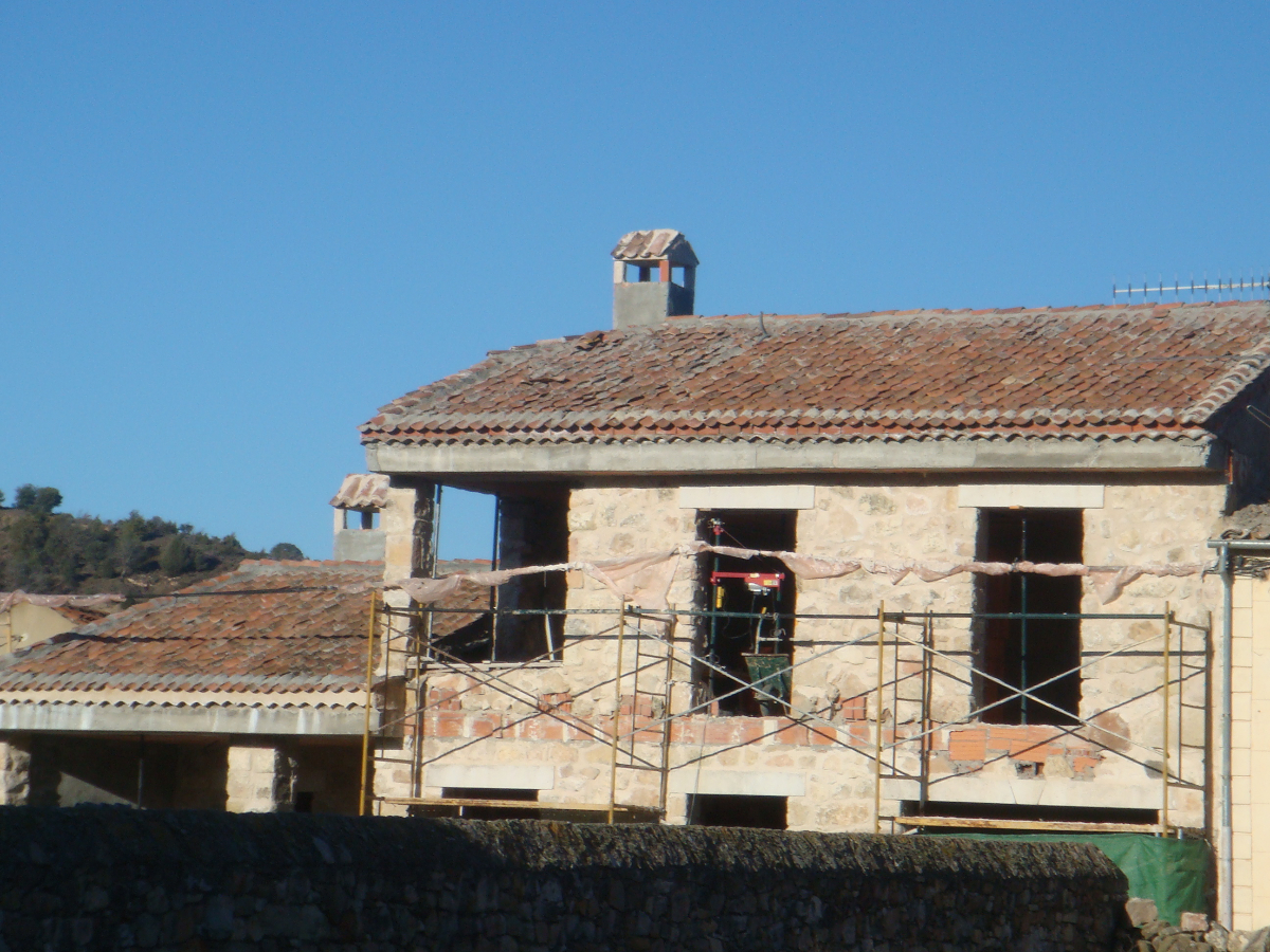Santiago Cristobal Construccion de vivienda de piedra 2008