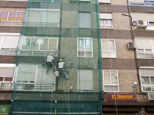 FACHADA EN L'HOSPITALET