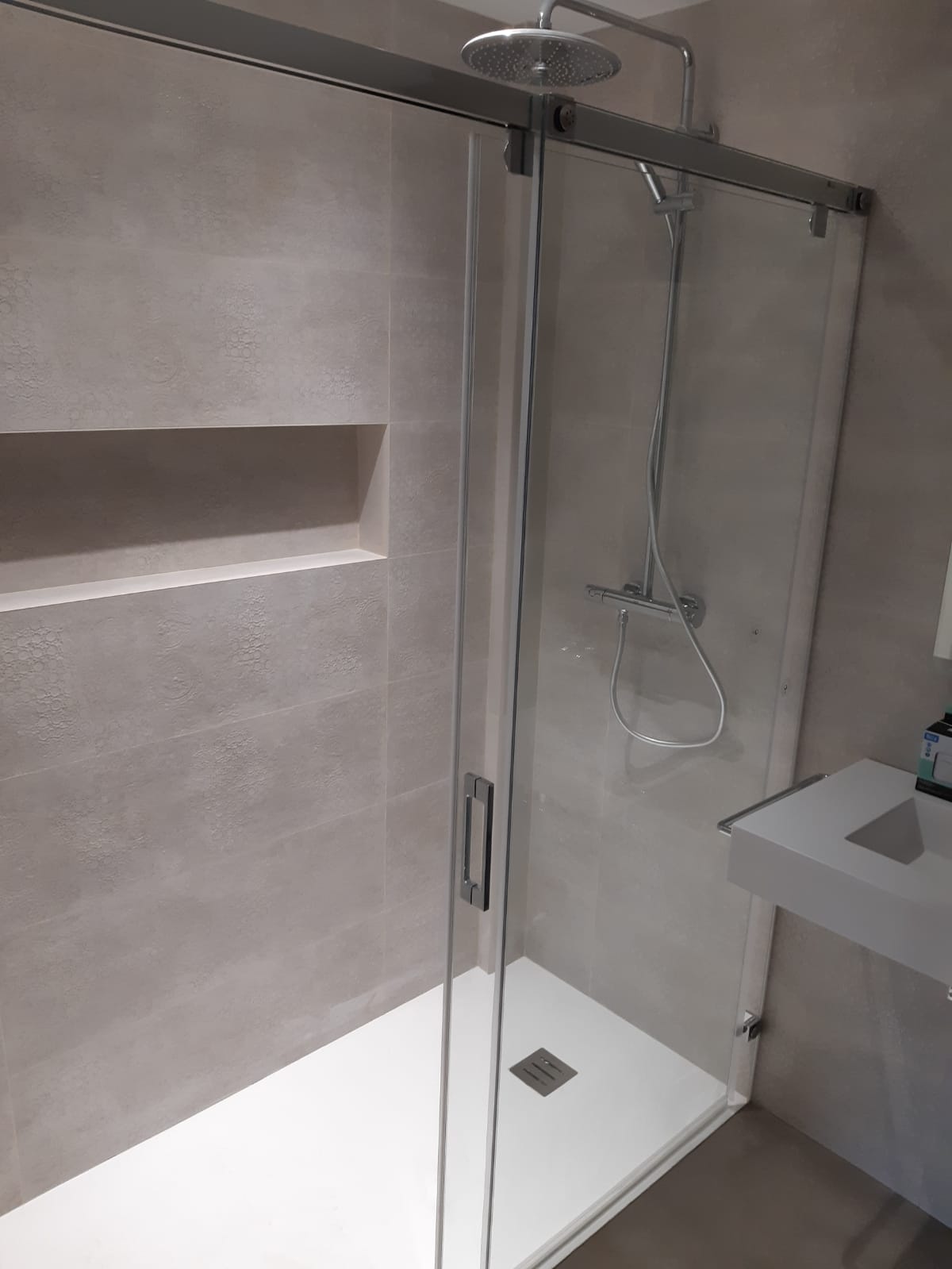 Ducha moderna