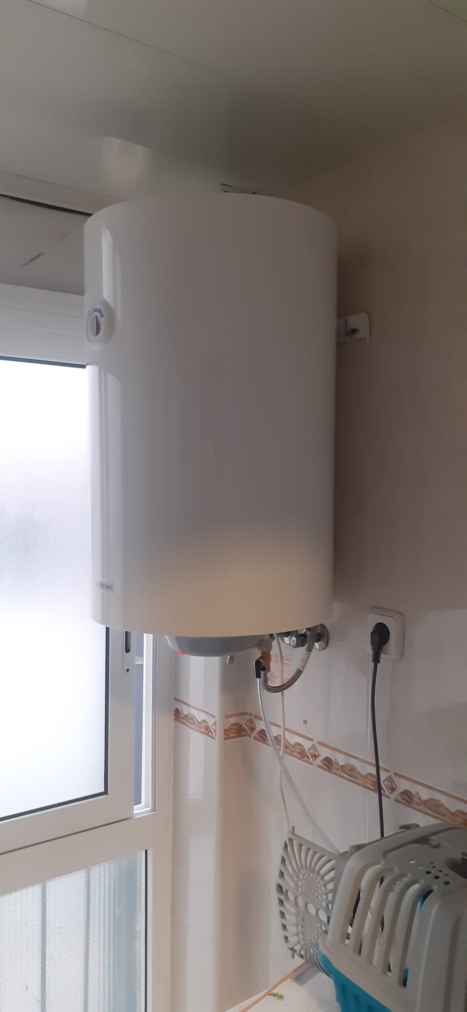 Instalación termo 80L