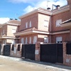 Construcción pérgona de hierro adosada a cornisa 5x3 m aprox