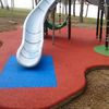 Suelo caucho parque infantil