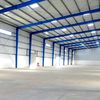 Construcción de nave industrial de 80 metros techo de placas tipo sándwich de 40 mm suelo de helicóptero