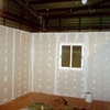 Pintar dos estancias de la vivienda en blanco, paredes listas para pintar