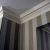 Colocar rodapies y papel en pasillo