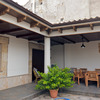 Demolición y construcción de chiscón en patio interior de vivienda adosada