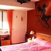 Habitación y pasillo