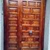 Poner manetas en puertas reparar arañazos y barnizar