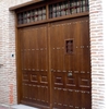 Cambiar dos cerraduras de puerta de entrada, una quisa pueda arriglarse aunque no creo que valga la pena