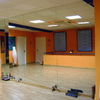 Instalar y suministrar espejos para sala de yoga