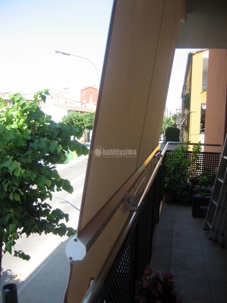 Oferta Toldo De Balcón En Girona Por 379.00€
