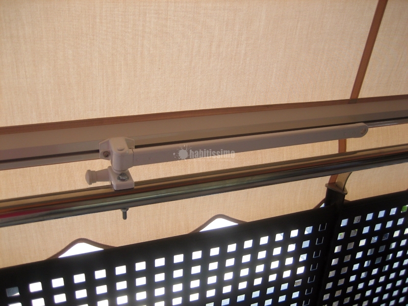 Oferta Toldo De Balcón En Girona Por 379.00€