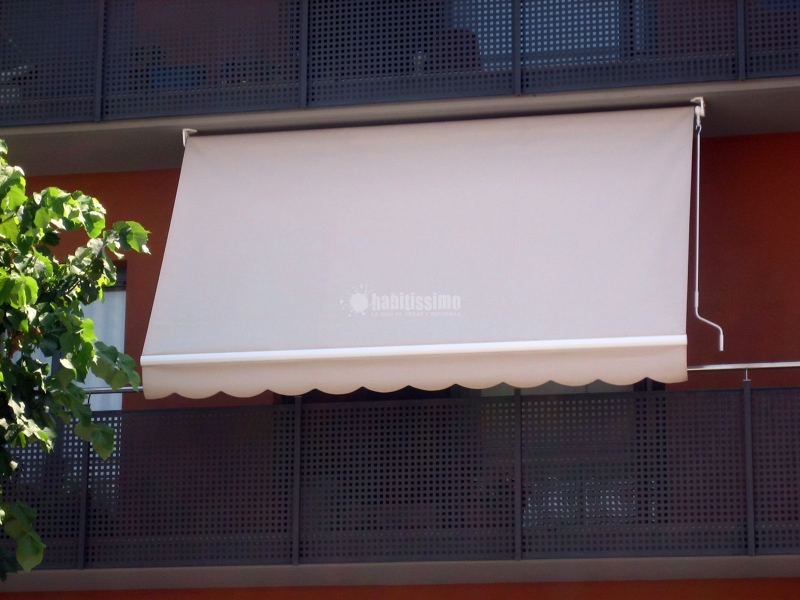 Oferta Toldo De Balcón En Girona Por 379.00€