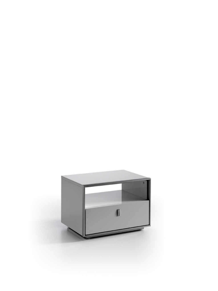 a 83