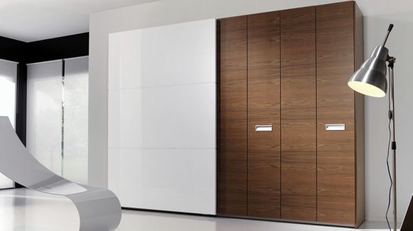 armario combinado de puertas correderas y batientes