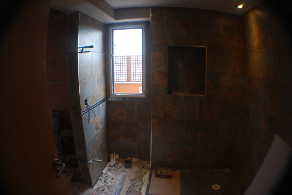 BAÑO Construcción. Plato ducha resina