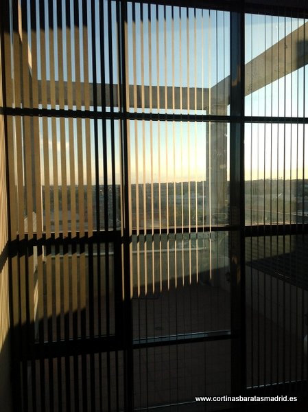 Cortinas Verticales en Poliester grandes dimensiones