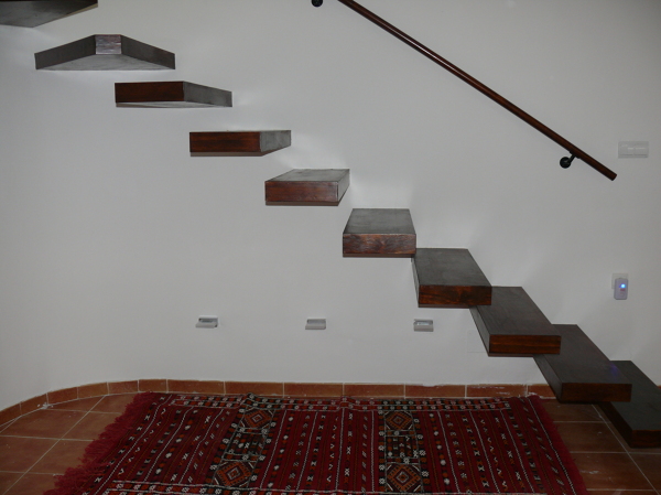 Escaleras voladas