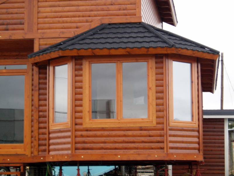 EXTERIOR 04
