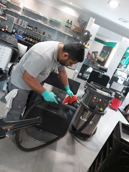 Limpieza desinfección con maquina industrial generadora de vapor
