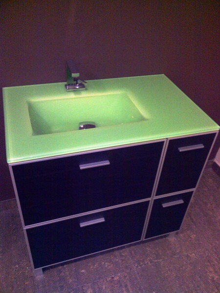 MUEBLE DE BAÑO CON ENCIMERA DE CRISTAL