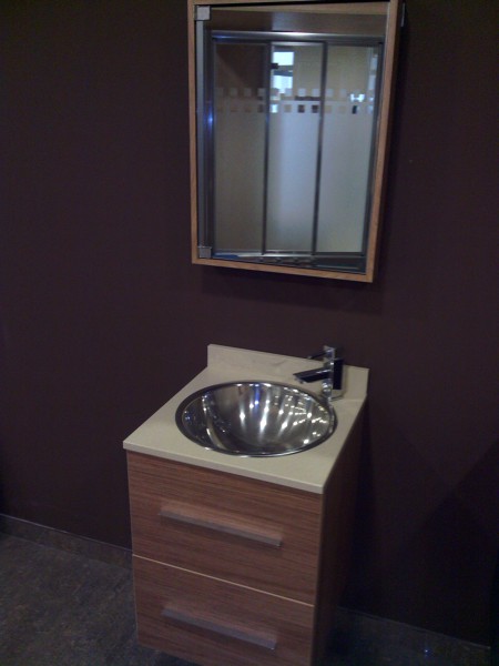 MUEBLE DE BAÑO CON ENCIMERA MARMOL