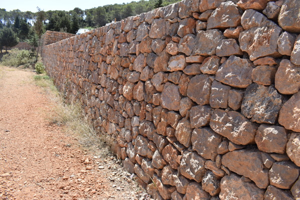 Muro de piedra rustica