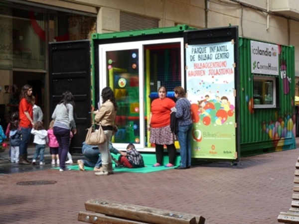 PARQUE INFANTIL CON CAPACIDAD PARA 15 NIÑOS