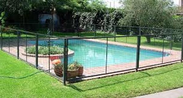piscina chalet