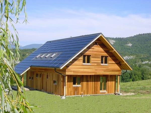 placas solares sobre tejado casa