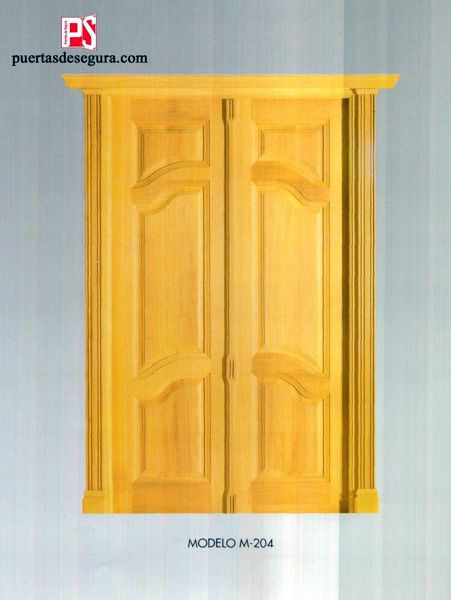 Portón de entrada de madera de pino tea