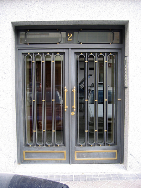 PUERTA PORTAL MODELO 1