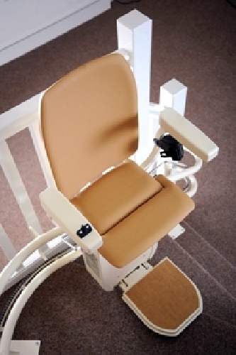 Silla salvaescaleras con giro