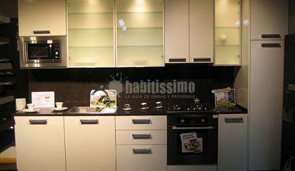 OFERTA - MUEBLE DE COCINA 'ALFA'  2900€