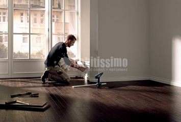 Oferta Suelo Laminado Ac4 8mm Uniclick 11,99 € + Iva