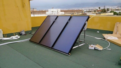 400 Litros con 3 placas solares