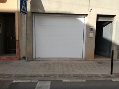 OFERTA 1200€ PUERTA GARAJE MOTORIZADA