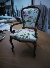 silla clasica con respaldo