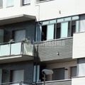 Balcon de hierro y cristal